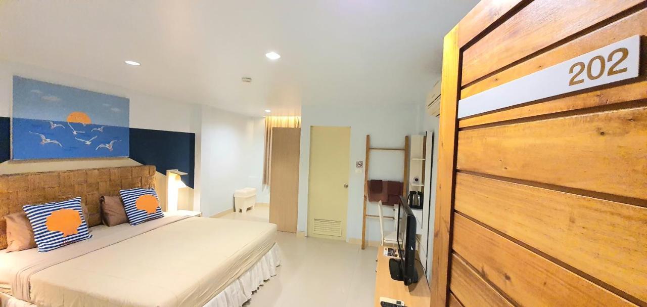 Limburi Hometel Phuket Exterior foto