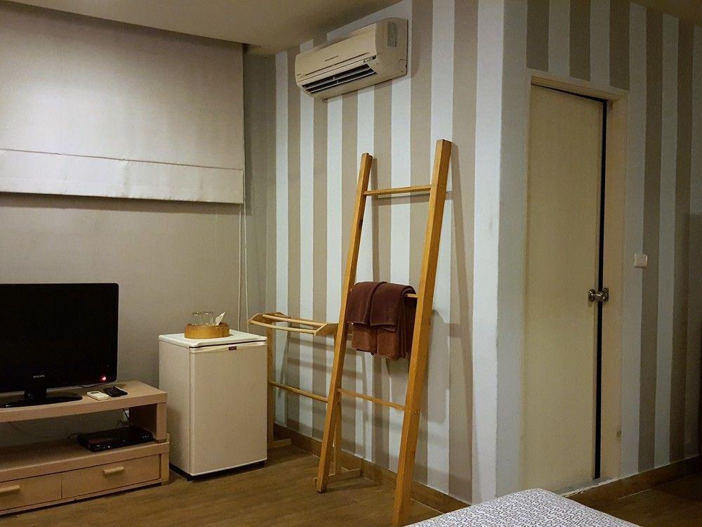 Limburi Hometel Phuket Exterior foto